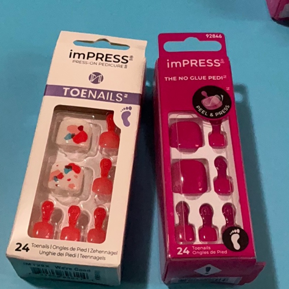 2- sets 🛍️
Kiss imPRESS toe nails